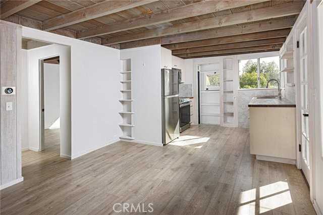 699 Griffith Way - Photo 7 of 8