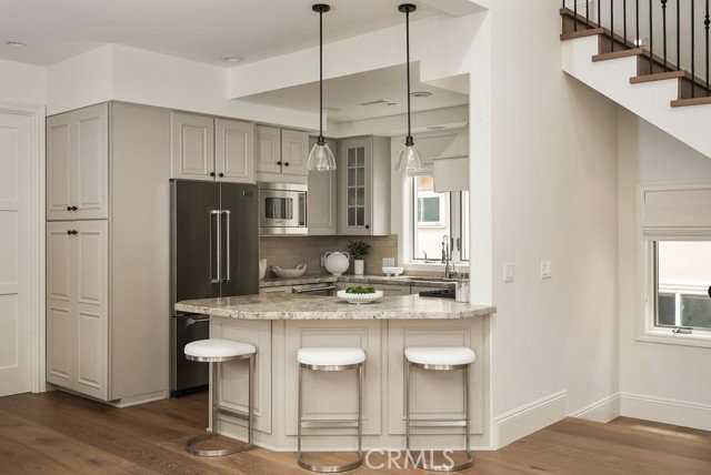 412 Goldenrod Ave #1-2 - Photo 7 of 8