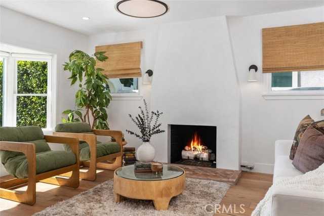 1136 Catalina - Photo 3 of 8