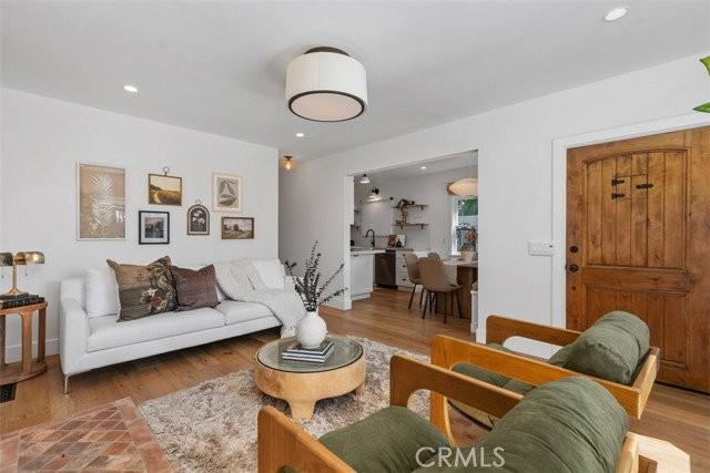 1136 Catalina - Photo 4 of 8