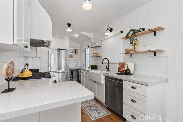 1136 Catalina - Photo 6 of 8