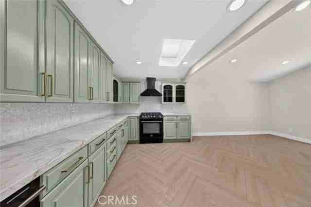 17100 Sunderland Dr - Photo 4 of 8