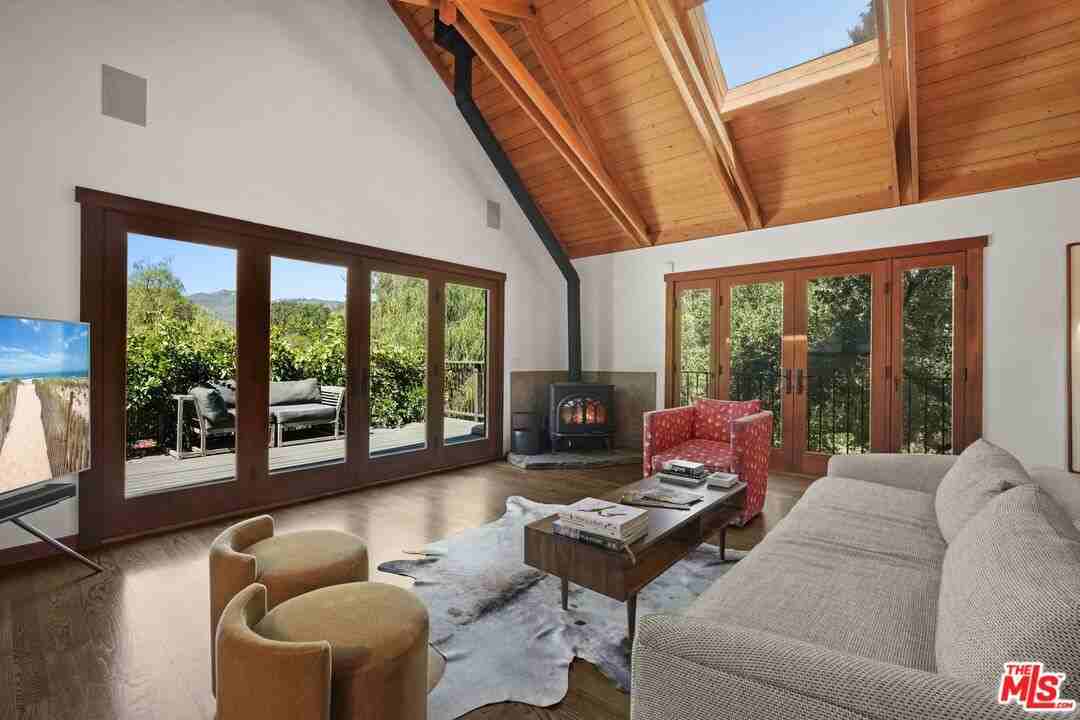 21344 Colina Dr - Photo 5 of 8