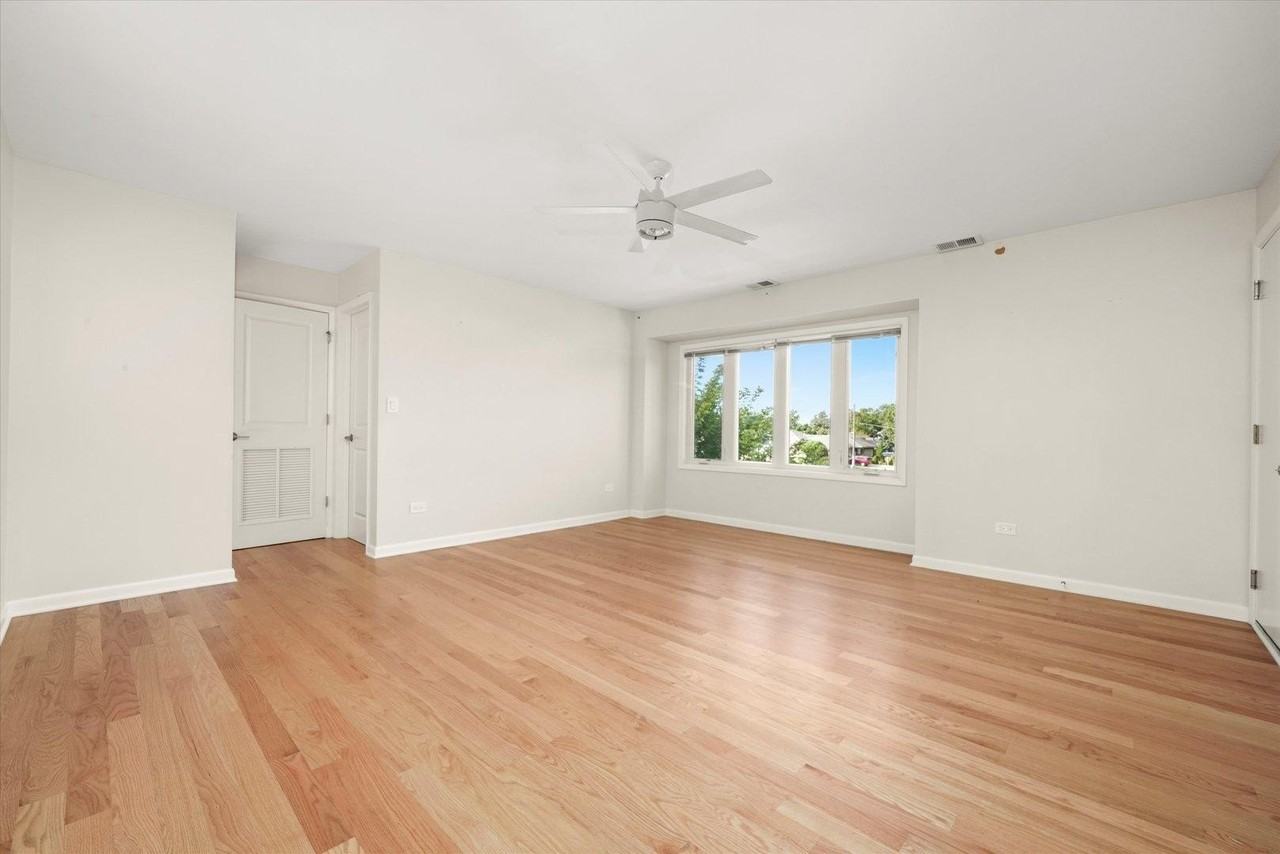 6837 W 95th St #2E - Photo 7 of 17