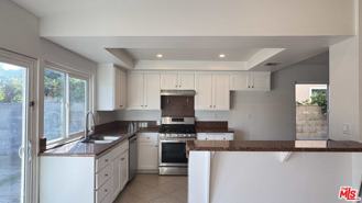 22136 Ballinger St - Photo 1 of 1