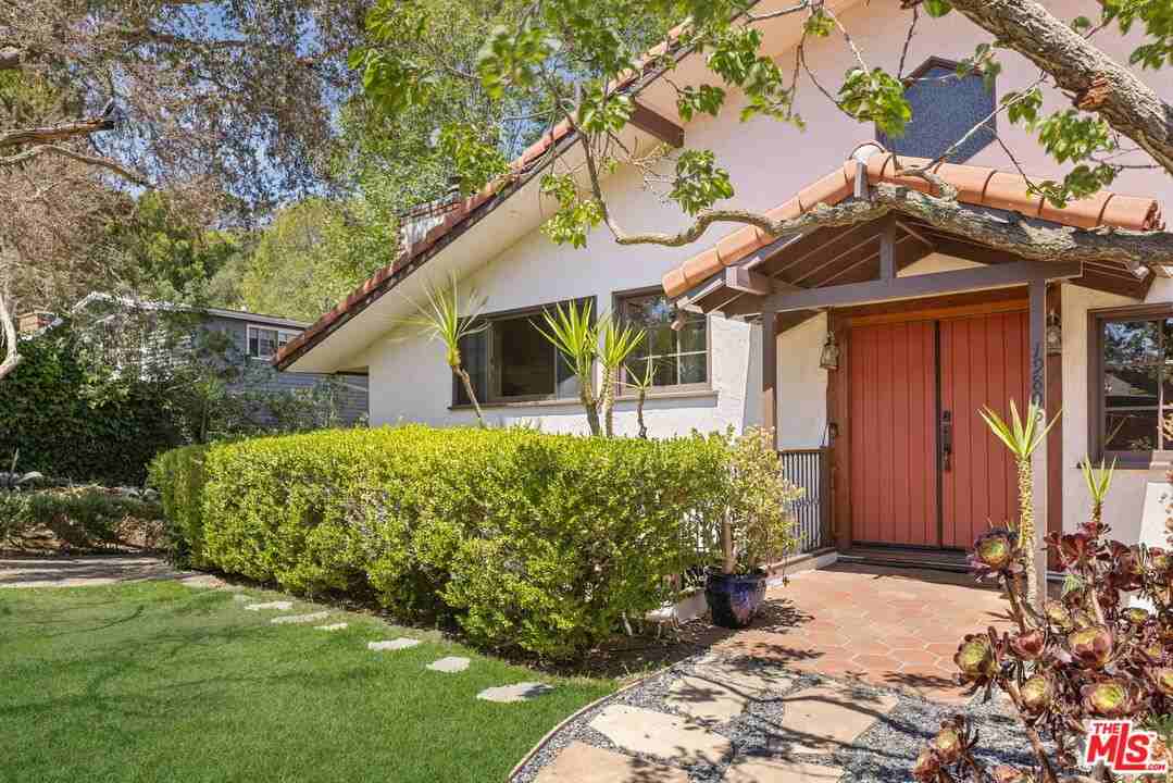 19805 Valley View Dr - Photo 4 of 8