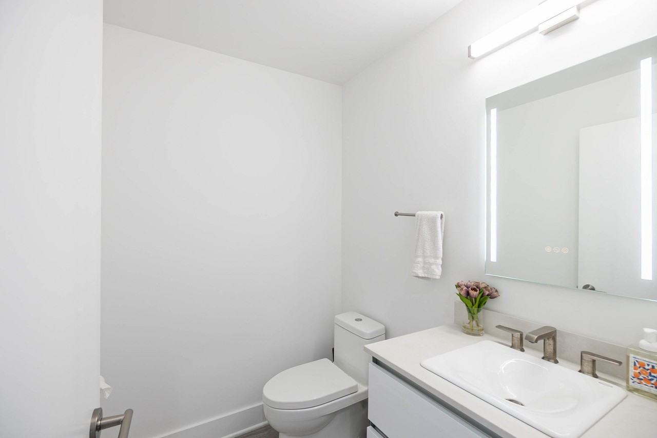 8127 Floral Ave - Photo 5 of 28