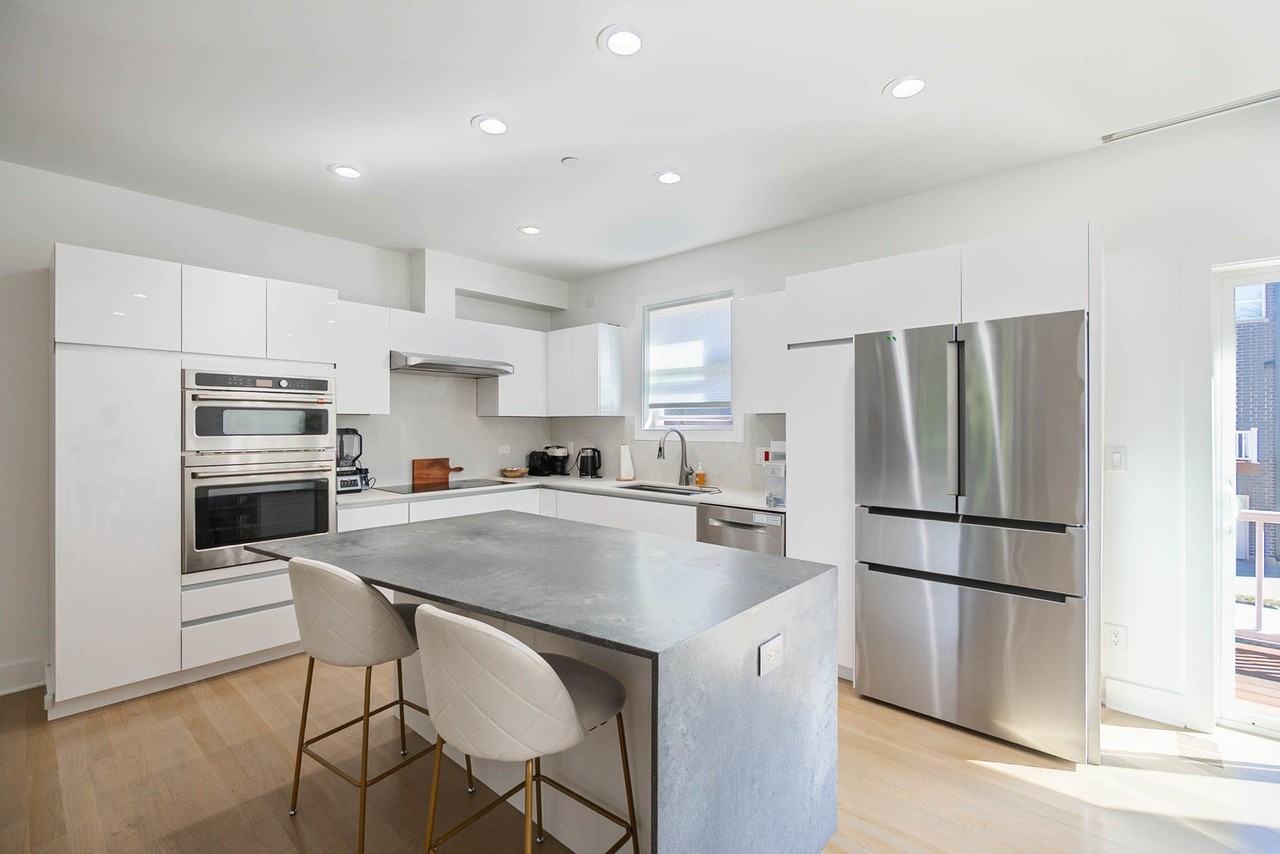 8127 Floral Ave - Photo 7 of 28
