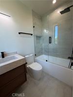 featured image of 5656 Mammoth Ave