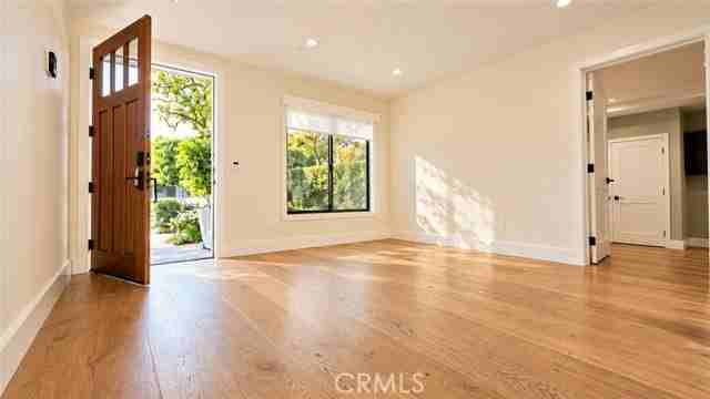 4640 Tobias Ave - Photo 2 of 8