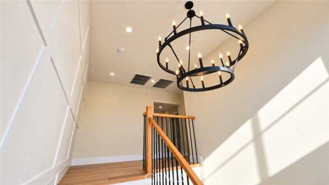 4640 Tobias Ave - Photo 4 of 8