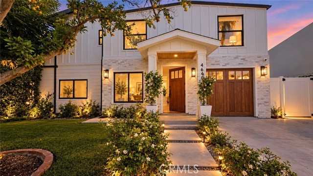4640 Tobias Ave - Photo 5 of 8