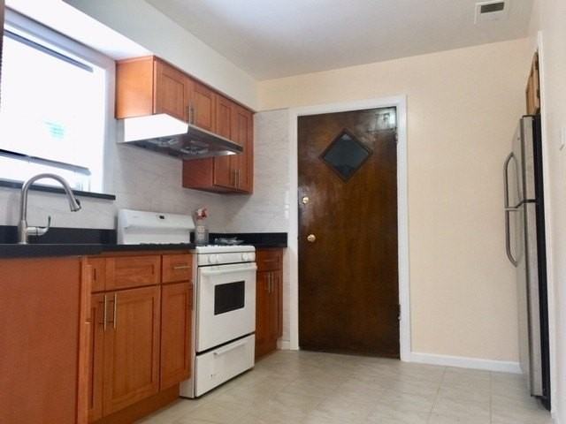 6240 N Francisco Ave #2 - Photo 2 of 4