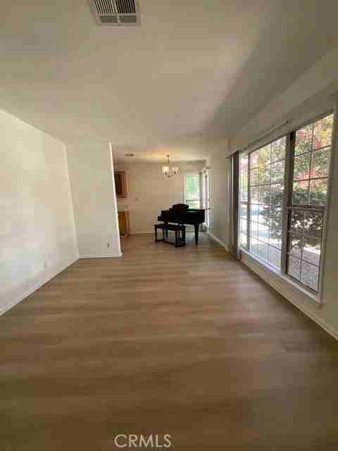 302 Pamela Rd - Photo 7 of 8