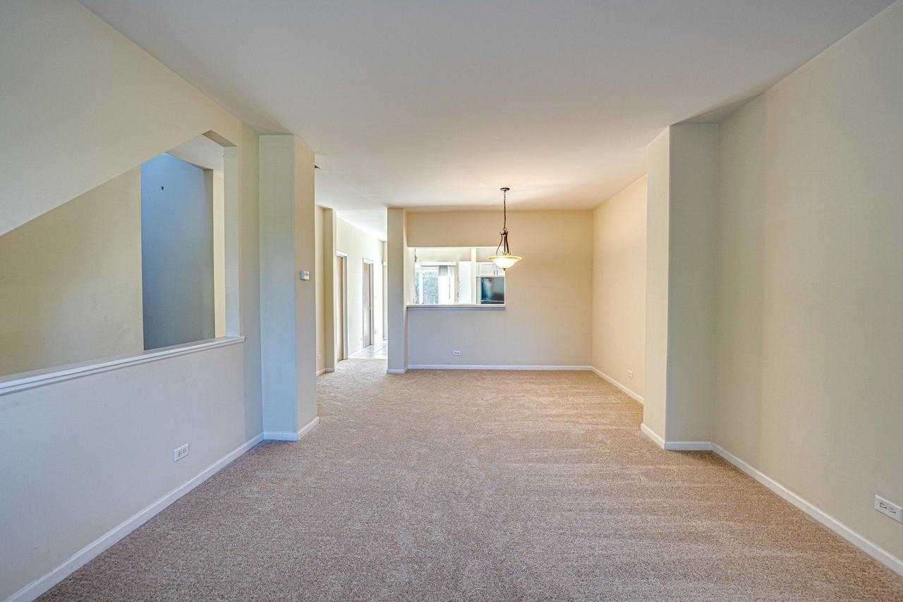 2185 Daybreak Dr #2185 - Photo 4 of 20