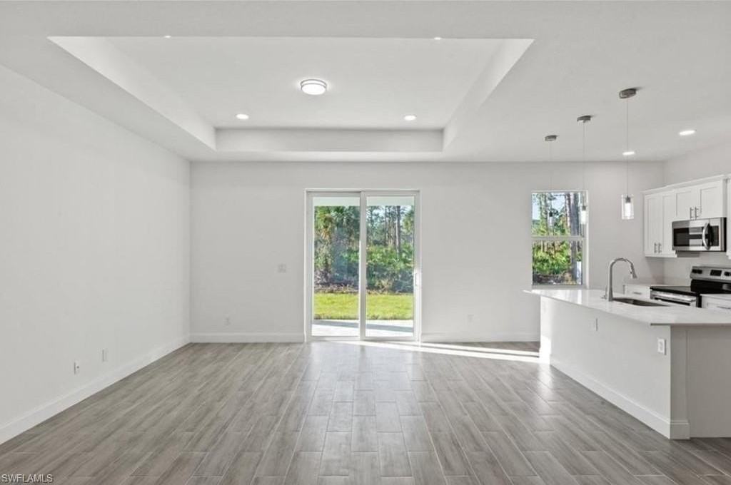 1701 Churchill Ave - Photo 7 of 29
