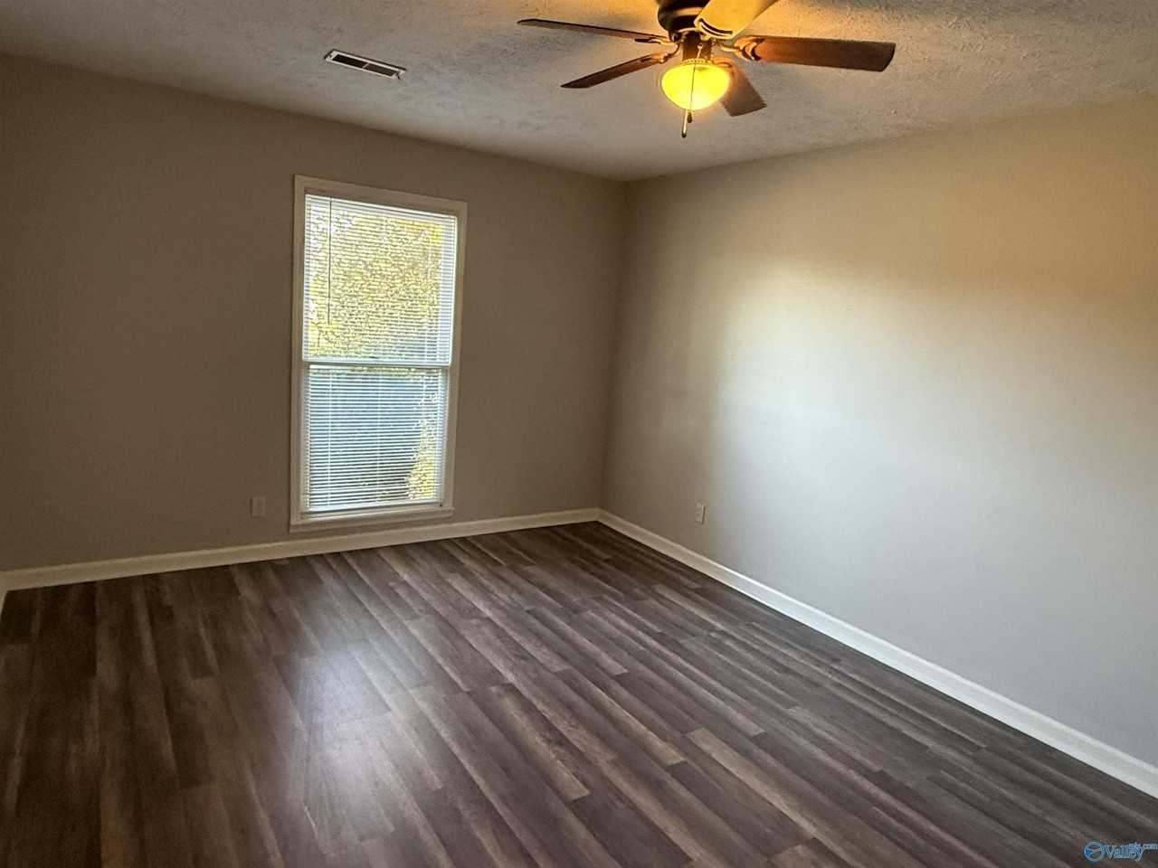 109 Reagan Ln - Photo 7 of 19