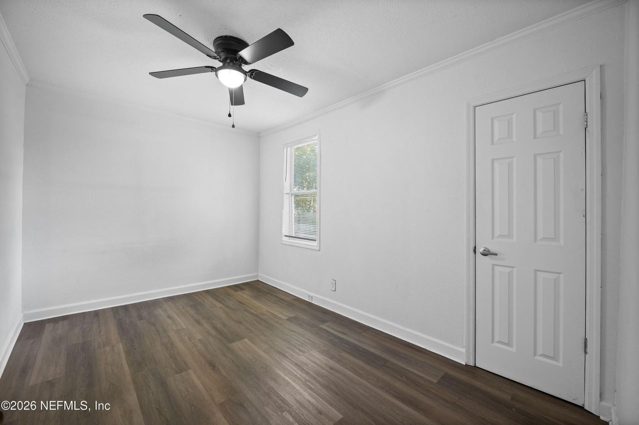 7112 Southland St - Photo 7 of 30
