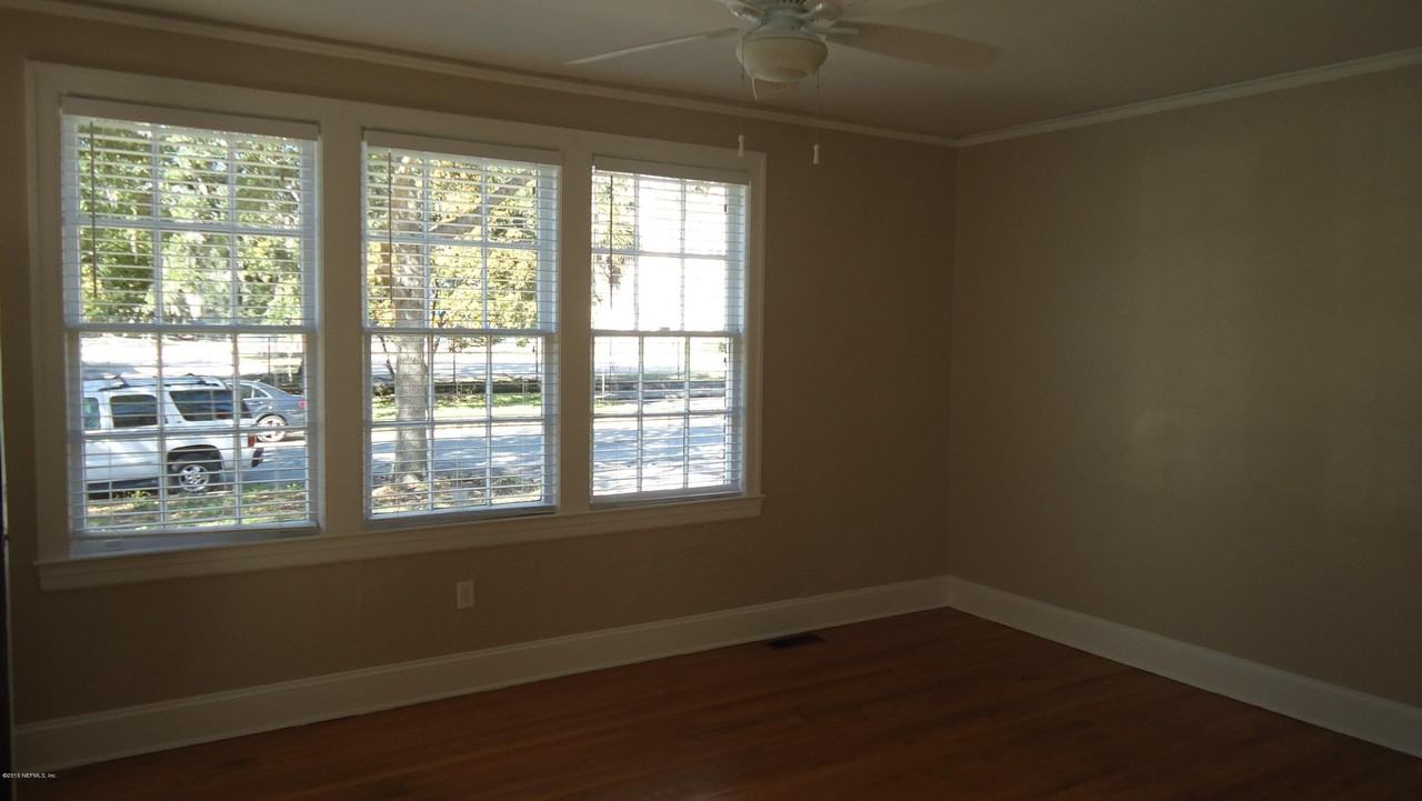 2824 Herschel St - Photo 5 of 17