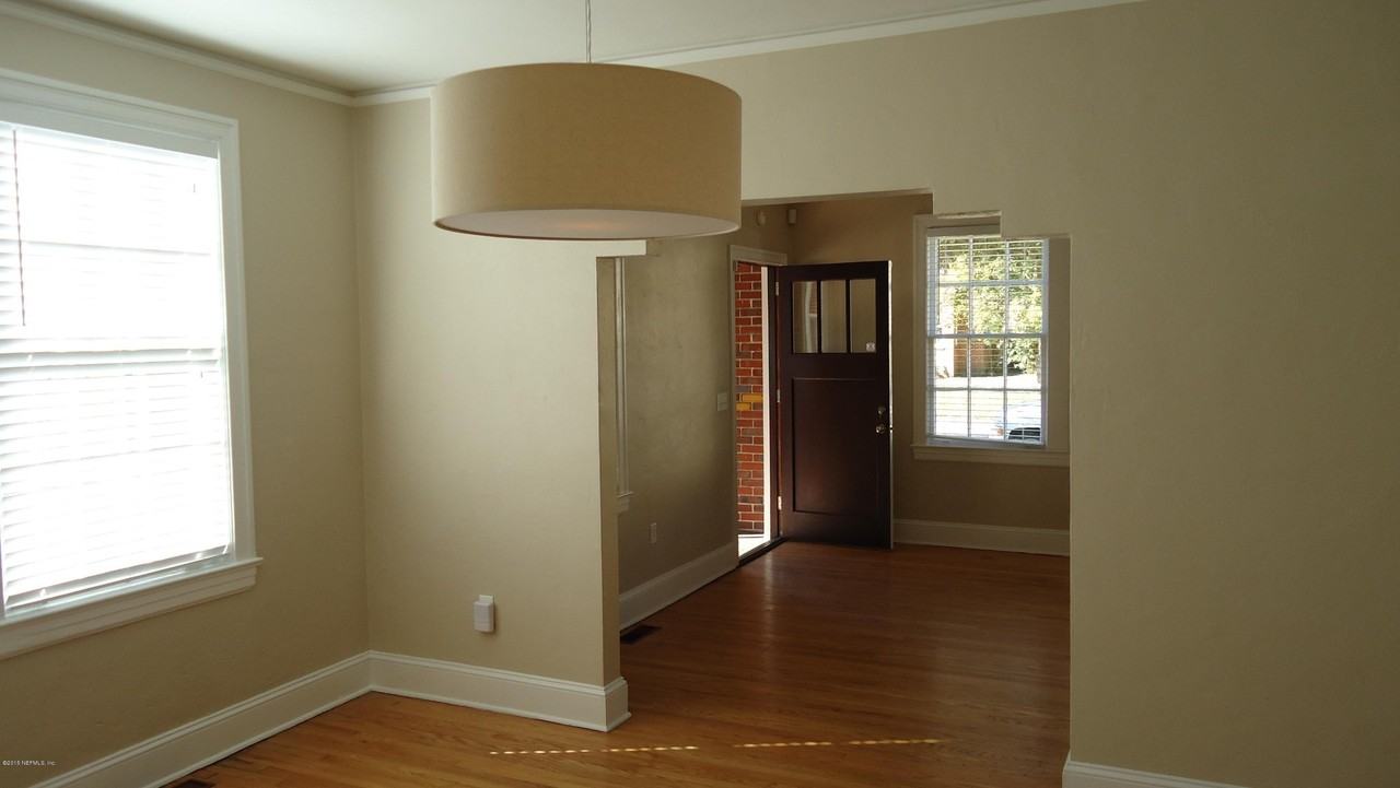 2824 Herschel St - Photo 6 of 17