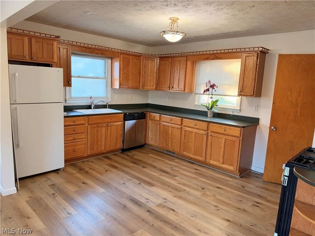 1154 Bradford St Nw - Photo 6 of 18