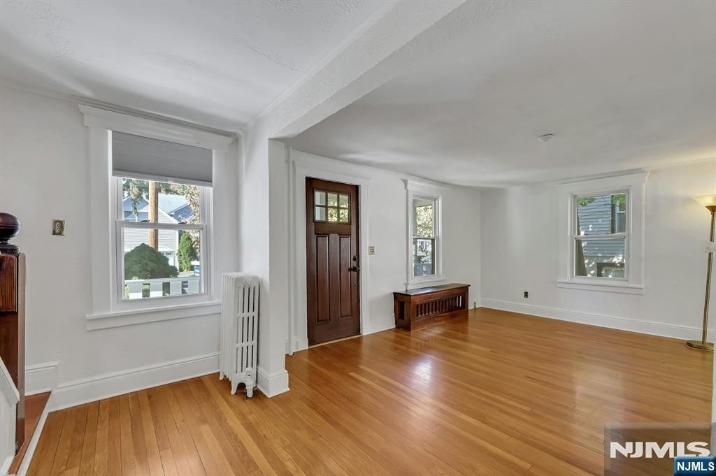 509 Farview St - Photo 4 of 31