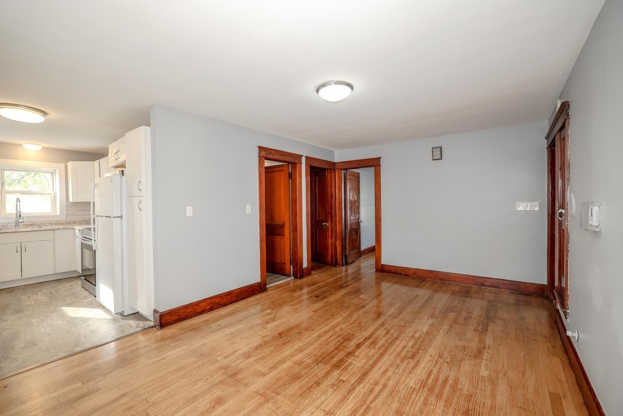 103 Walnut St #2 - Photo 5 of 18