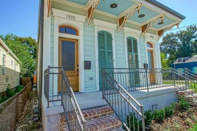 1935 4th St - Photo 2 of 19