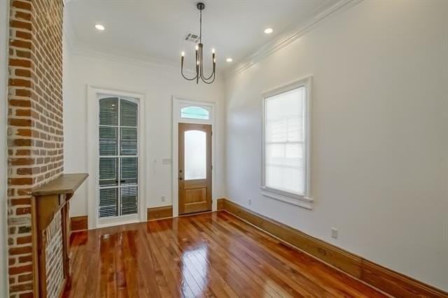 1935 4th St - Photo 4 of 19