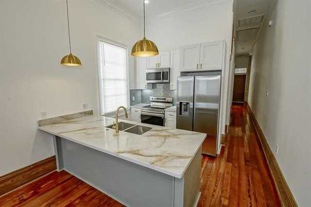 1935 4th St - Photo 5 of 19