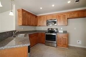 2424 Mcdonald St - Photo 3 of 11