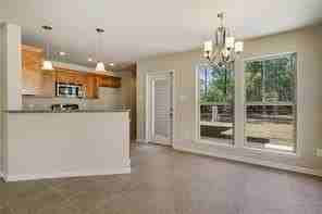 2424 Mcdonald St - Photo 4 of 11