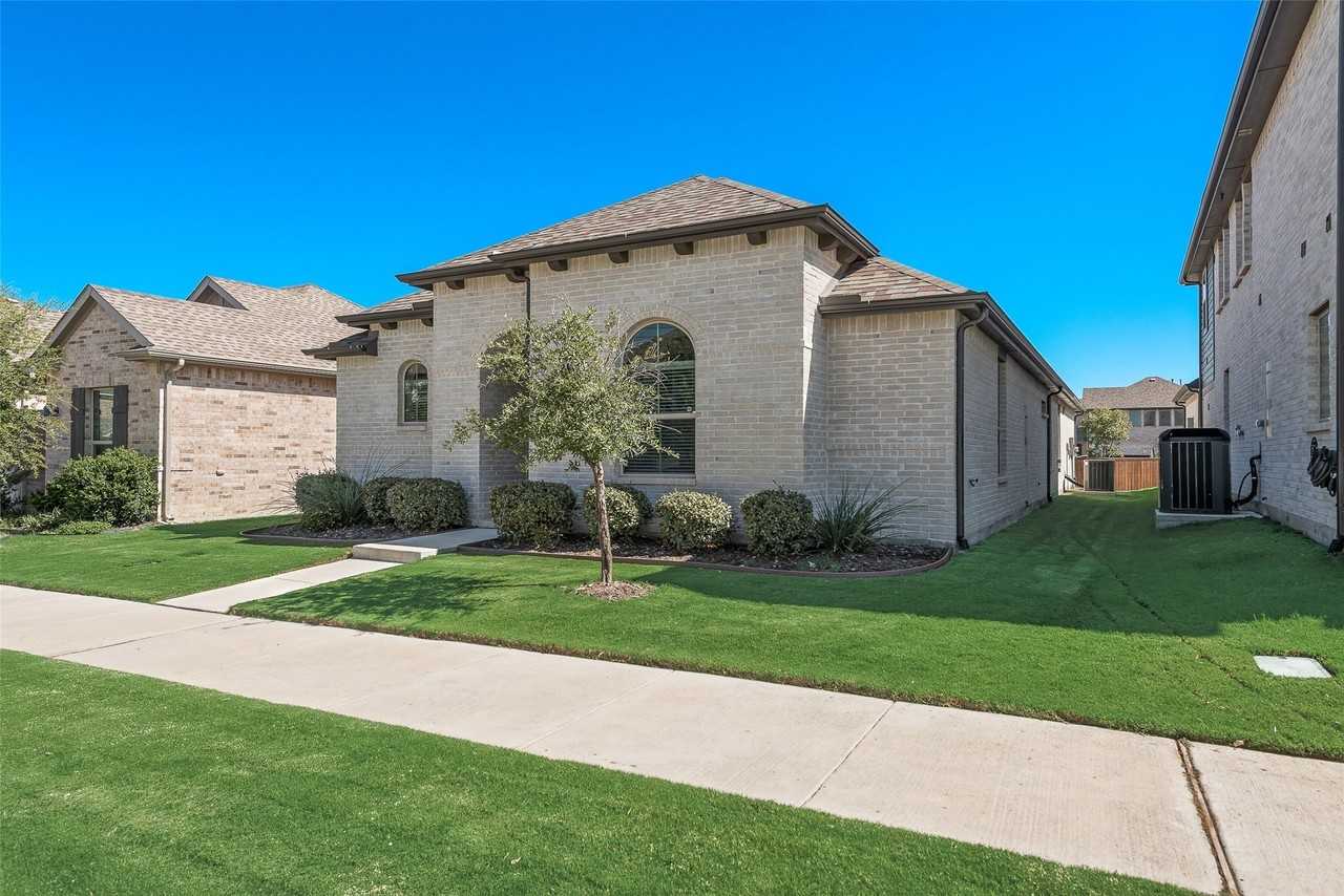 12316 Hulson Trl - Photo 6 of 33