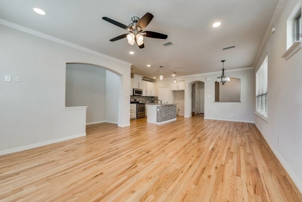 636 S Greenville Ave - Photo 3 of 17
