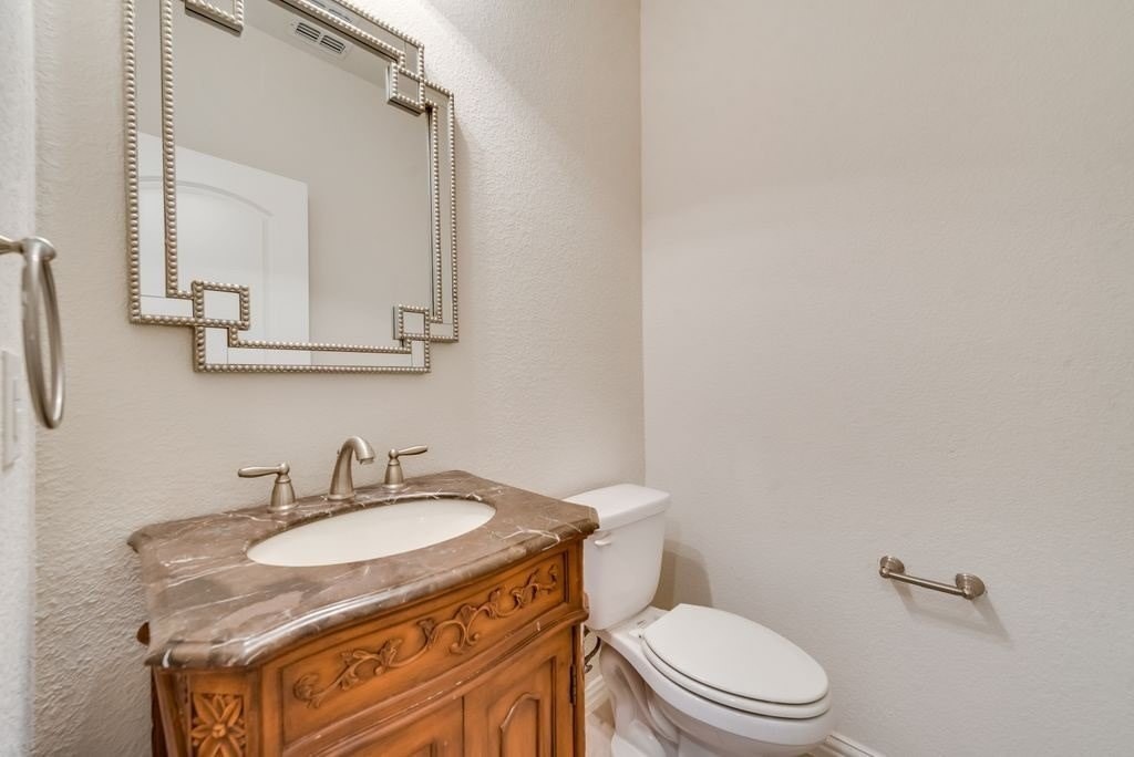 636 S Greenville Ave - Photo 7 of 17