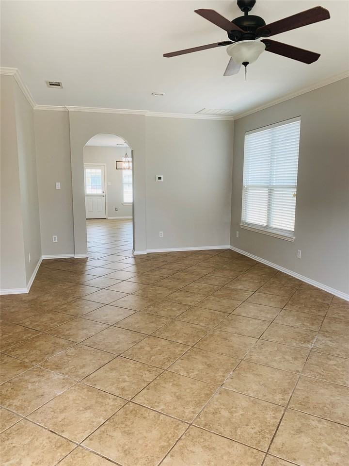 9817 Birch Dr - Photo 2 of 17