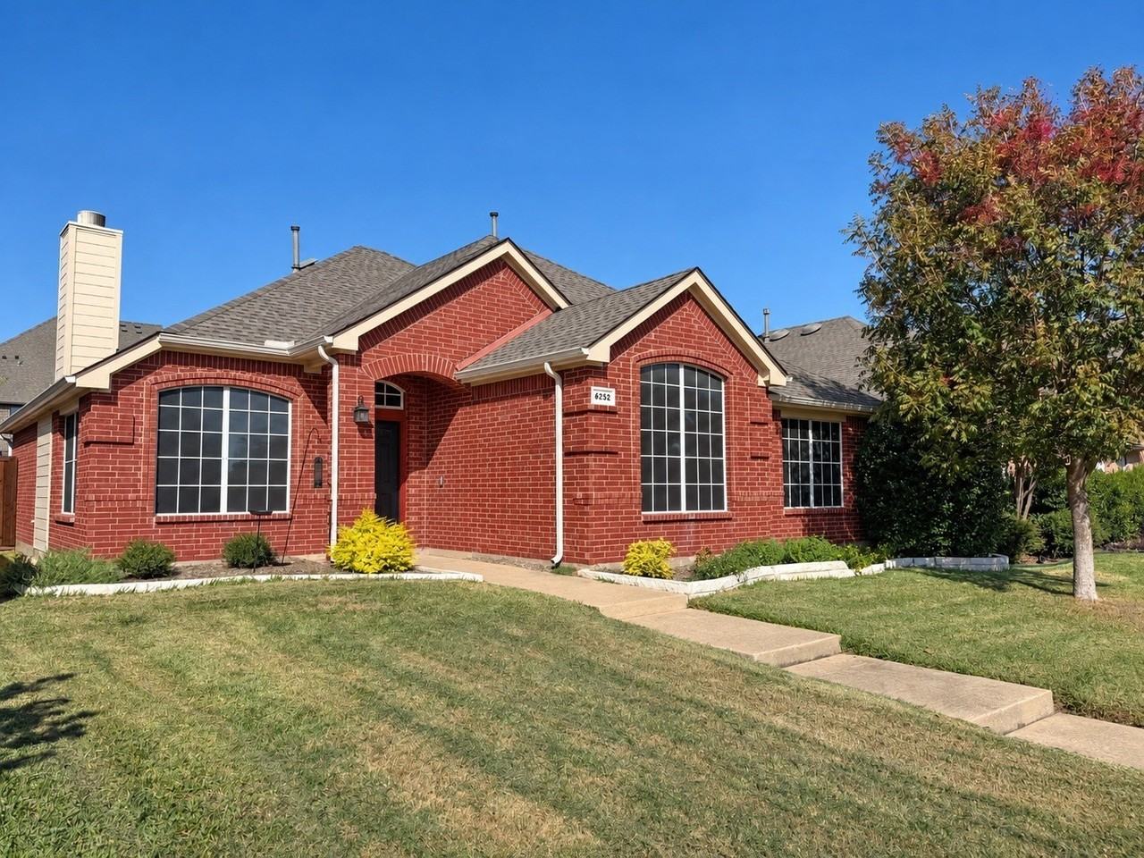 6252 Dark Forest Dr - Photo 2 of 26