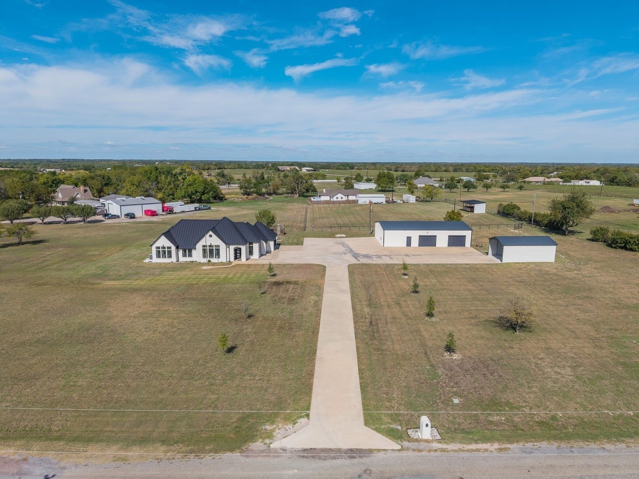 157 Country Place Ln - Photo 3 of 37