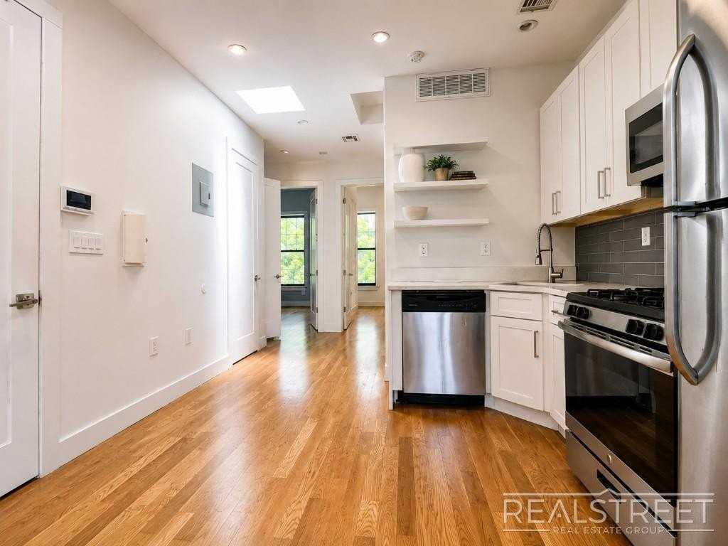 94 Lewis Ave #1 - Photo 2 of 11