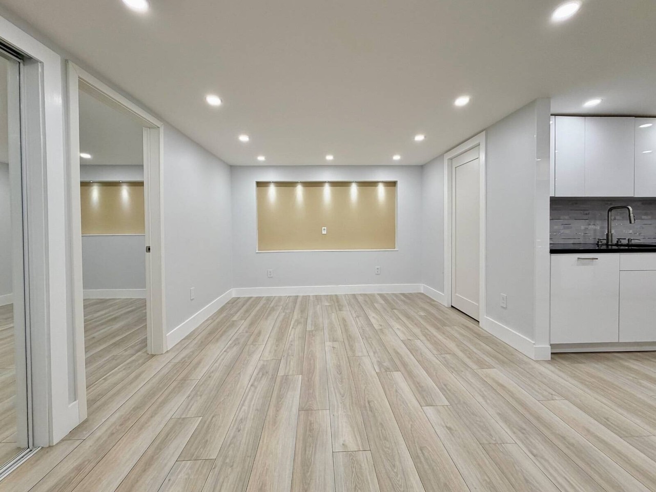 764 Warburton Ave - Photo 2 of 23