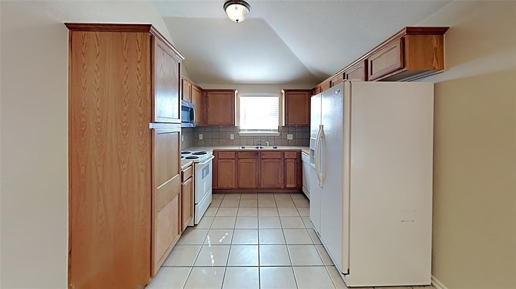 3609 Liberty Dr - Photo 4 of 13