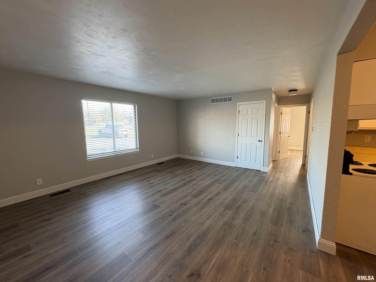 1107 Koch St #3 - Photo 7 of 15