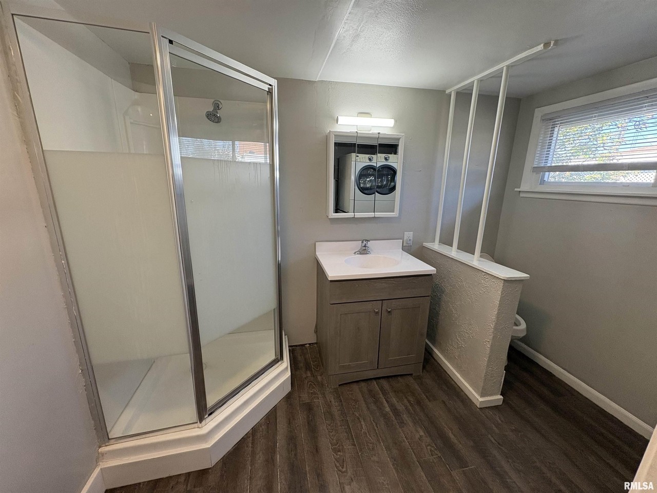 301 Amanda St #B - Photo 5 of 11