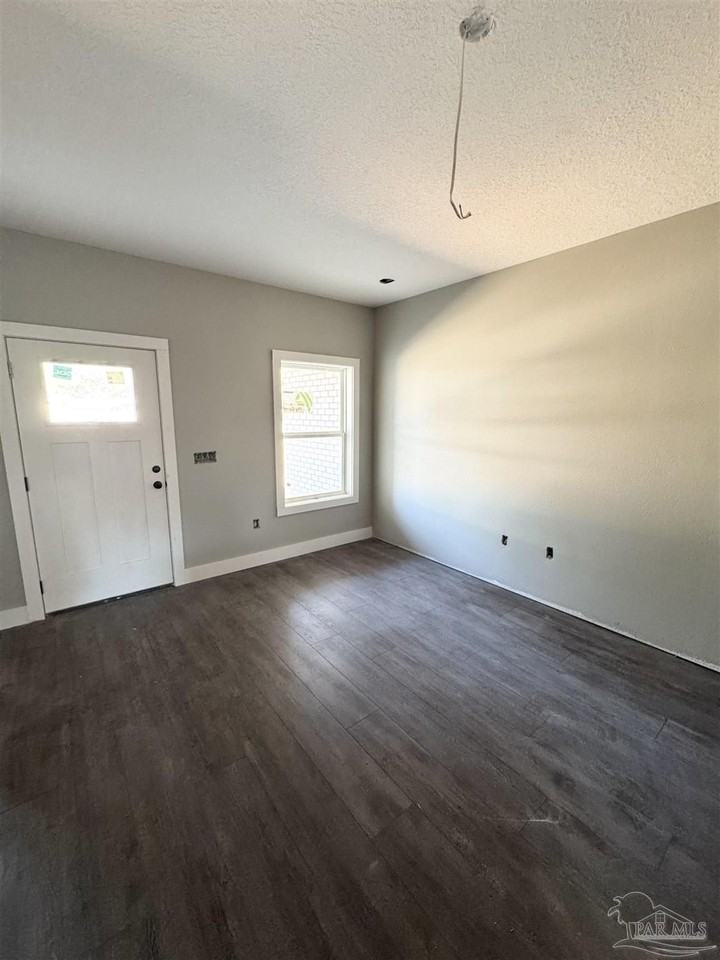 203 Ruberia Ave #B - Photo 4 of 20