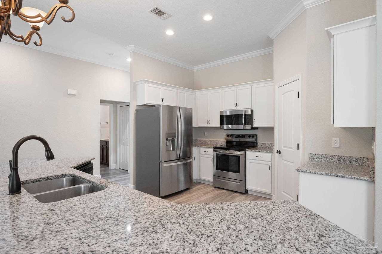 725 Upper Heron Way - Photo 7 of 43