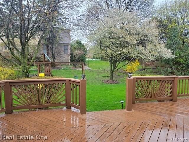 3048 Bridlewood Dr - Photo 4 of 20