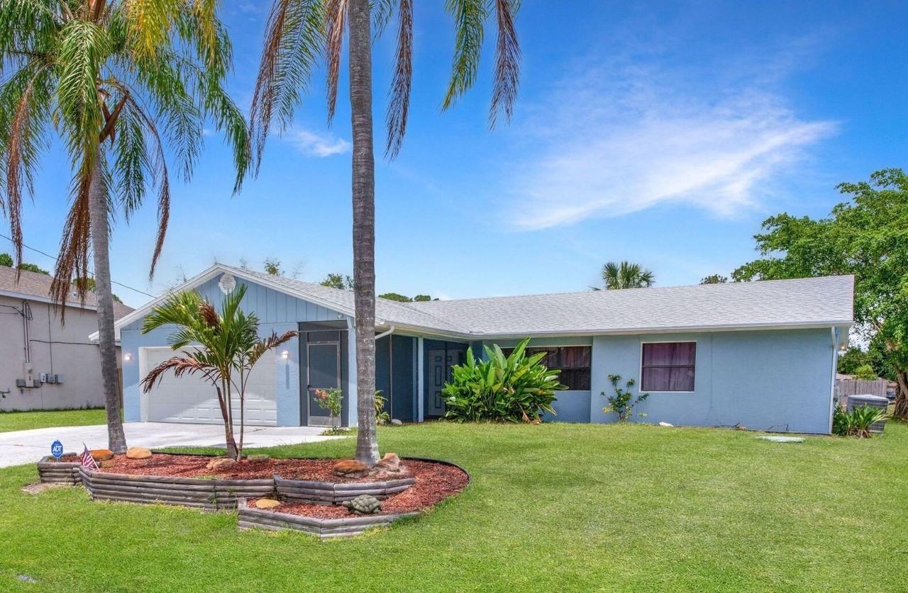 1481 Sw Gastador Ave - Photo 2 of 13