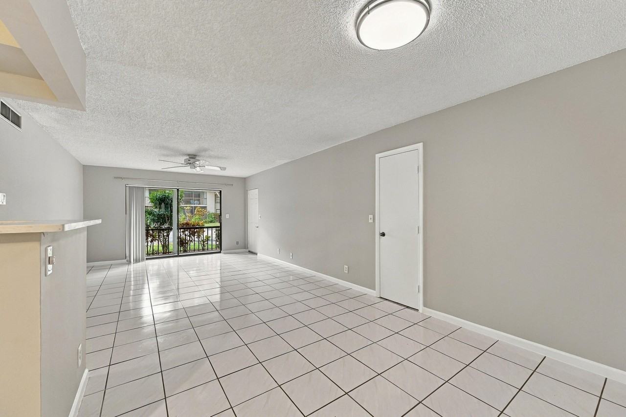 9935 Pineapple Tree Dr #108 - Photo 7 of 31