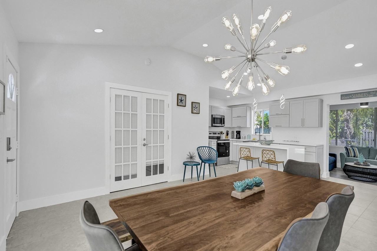 1100 Ne 17th Way - Photo 7 of 38
