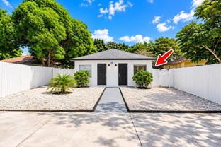 338 Sw 1st Ter #4 - Photo 1 of 1